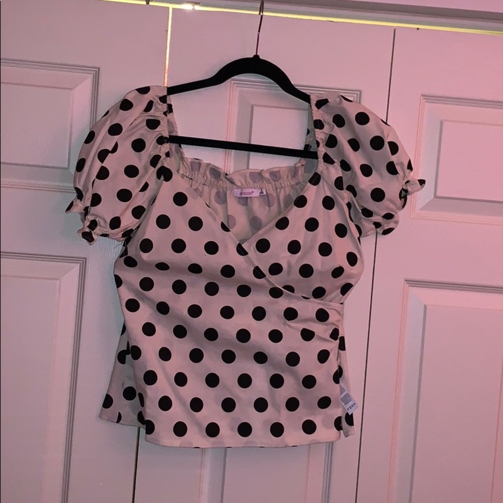 Puff sleeve shirt